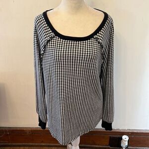 Loft Outlet black white checkered long sleeve top Size M EUC